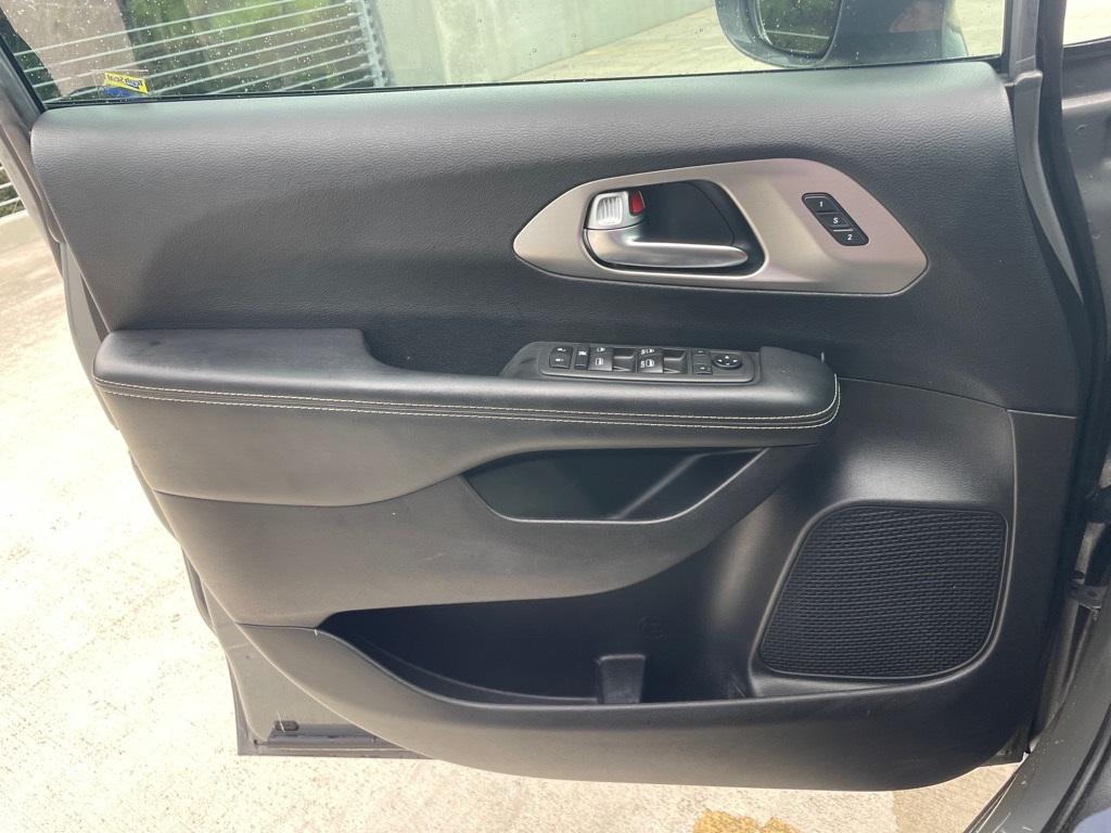 used 2020 Chrysler Pacifica car, priced at $22,777