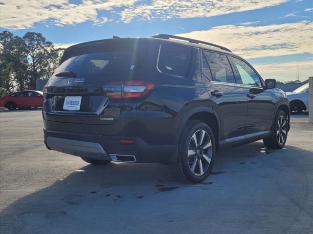 new 2025 Honda Pilot car, priced at $48,671