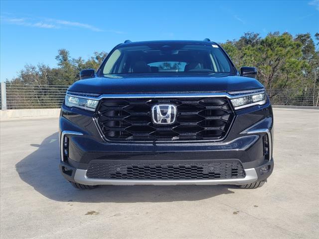 new 2025 Honda Pilot car, priced at $48,671