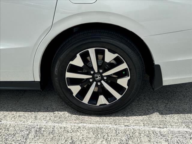 new 2025 Honda Odyssey car, priced at $42,144