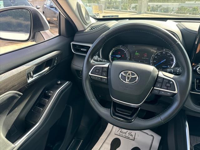 used 2022 Toyota Highlander Hybrid car, priced at $46,193