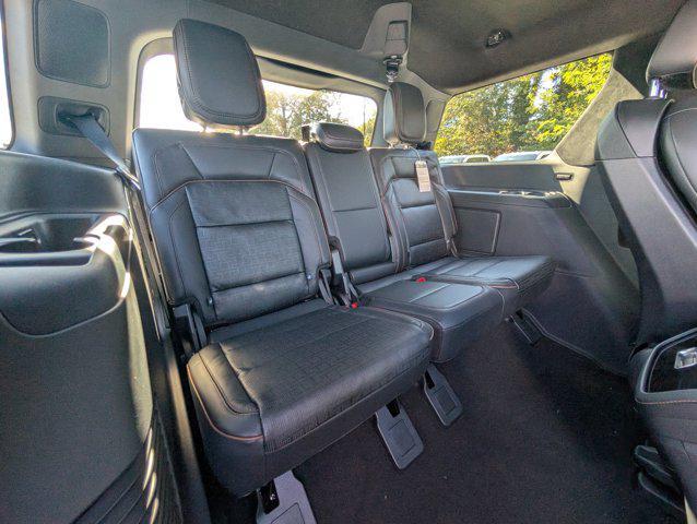 new 2025 Lincoln Navigator car, priced at $121,835