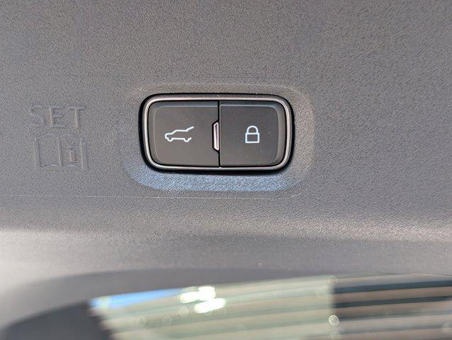 new 2025 Lincoln Navigator car, priced at $121,835