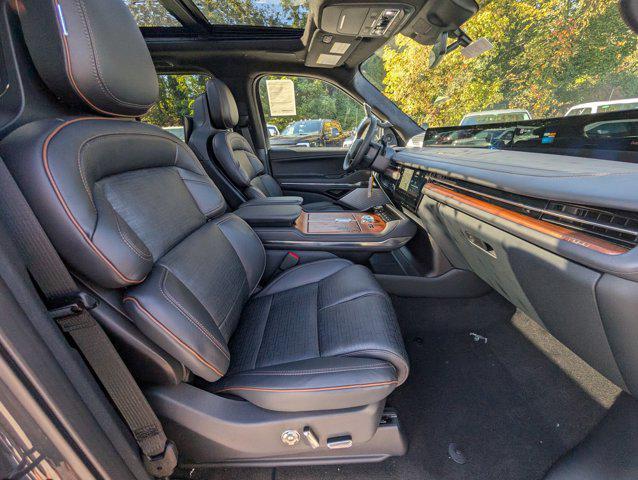 new 2025 Lincoln Navigator car, priced at $121,835