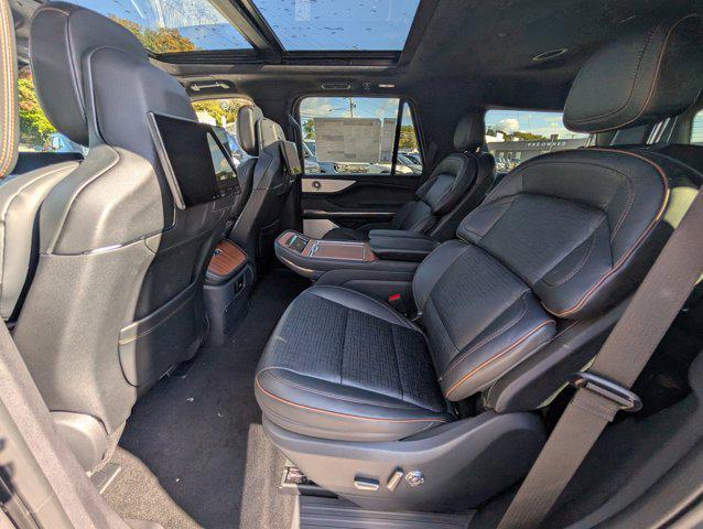 new 2025 Lincoln Navigator car, priced at $121,835