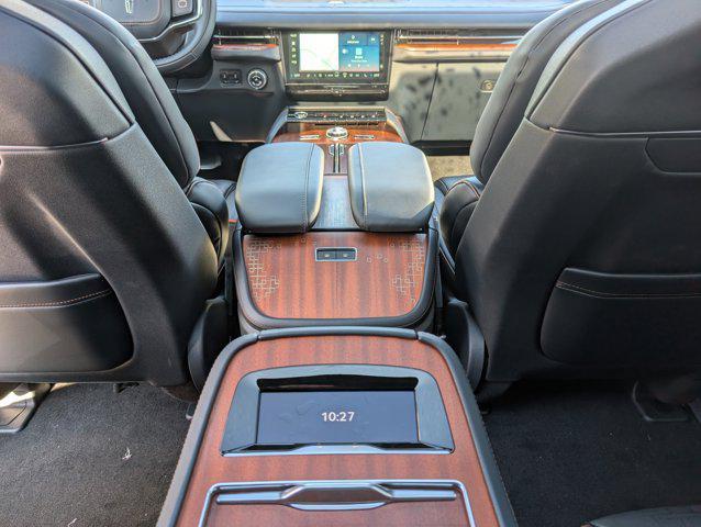 new 2025 Lincoln Navigator car, priced at $121,835