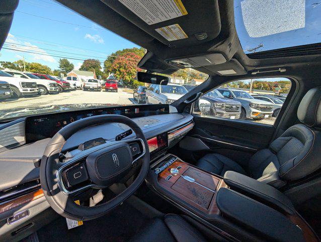 new 2025 Lincoln Navigator car, priced at $121,835