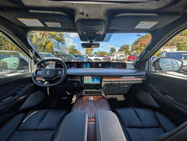new 2025 Lincoln Navigator car, priced at $121,835
