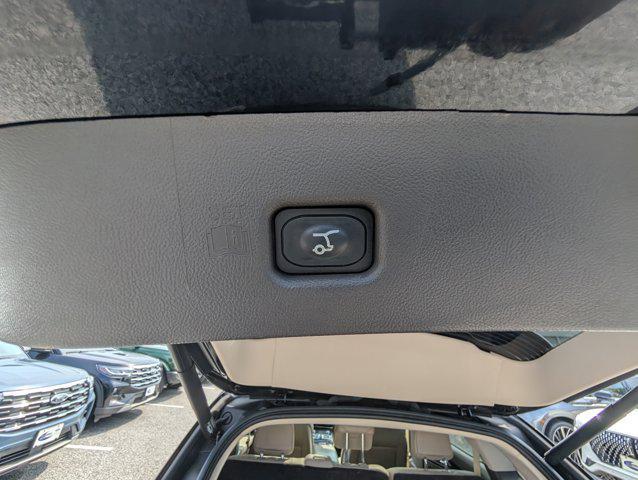 used 2022 Lincoln Nautilus car, priced at $33,000