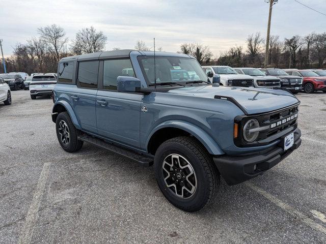 new 2024 Ford Bronco car, priced at $49,261