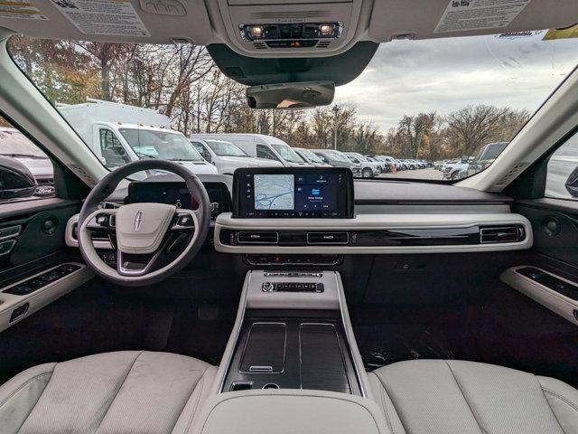 new 2025 Lincoln Aviator car, priced at $70,325