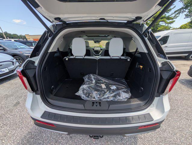 new 2025 Ford Explorer car, priced at $59,682