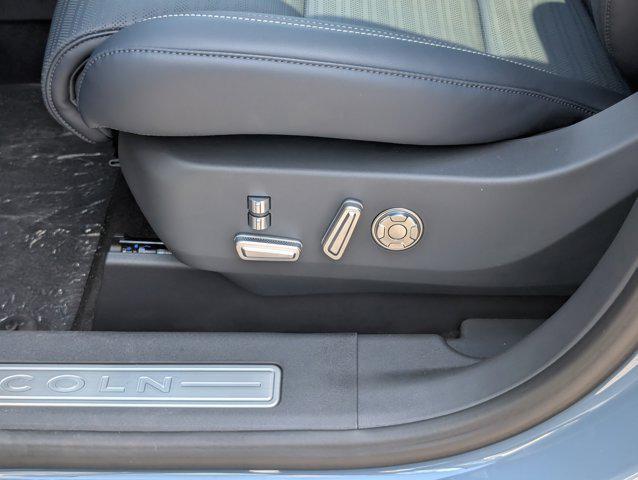 new 2025 Lincoln Nautilus car, priced at $69,581