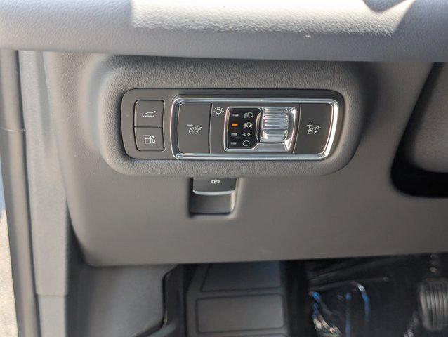 new 2025 Lincoln Nautilus car, priced at $69,581