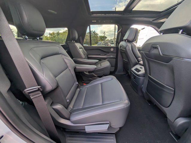 new 2025 Lincoln Navigator car, priced at $103,522