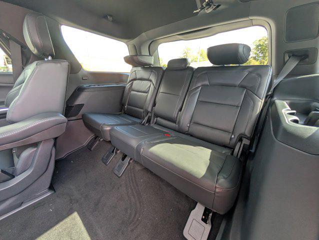 new 2025 Lincoln Navigator car, priced at $103,522