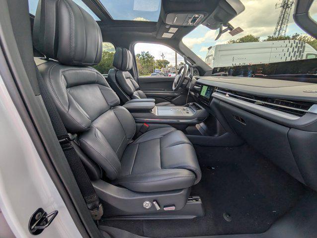 new 2025 Lincoln Navigator car, priced at $103,522