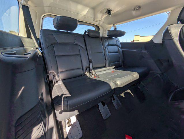 new 2025 Lincoln Navigator car, priced at $104,952
