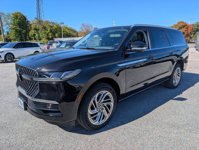 new 2025 Lincoln Navigator car, priced at $104,952