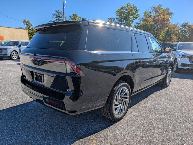 new 2025 Lincoln Navigator car, priced at $104,952