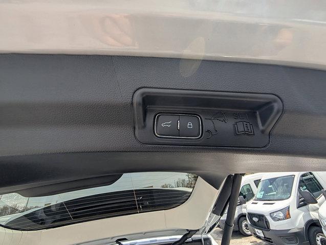 new 2025 Ford Explorer car, priced at $46,402