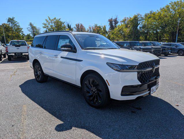 new 2025 Lincoln Navigator car, priced at $106,162