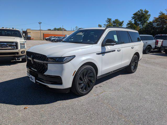 new 2025 Lincoln Navigator car, priced at $106,162