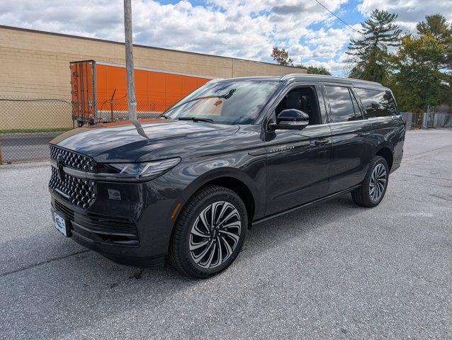 new 2025 Lincoln Navigator car, priced at $123,585
