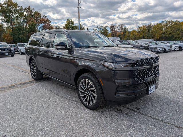 new 2025 Lincoln Navigator car, priced at $123,585