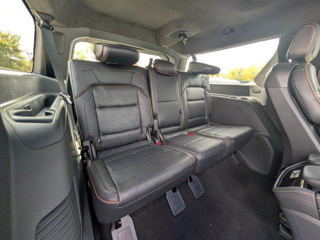 new 2025 Lincoln Navigator car, priced at $123,585