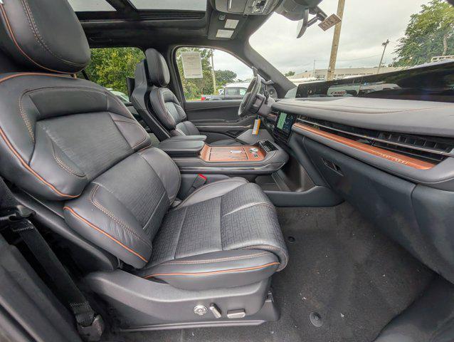 new 2025 Lincoln Navigator car, priced at $121,435