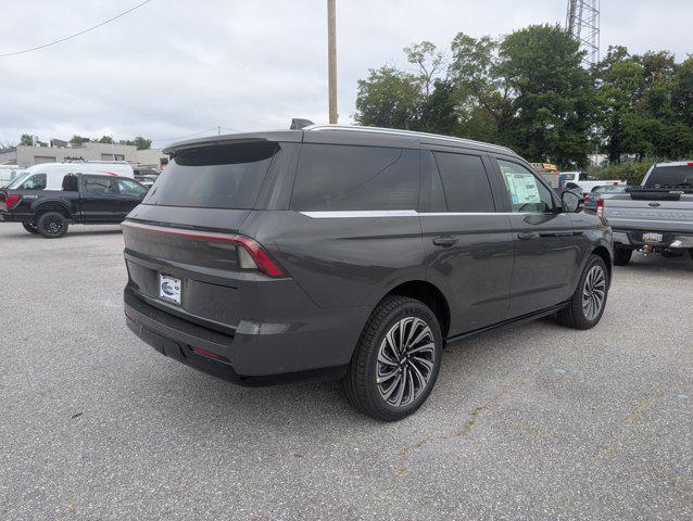 new 2025 Lincoln Navigator car, priced at $121,435