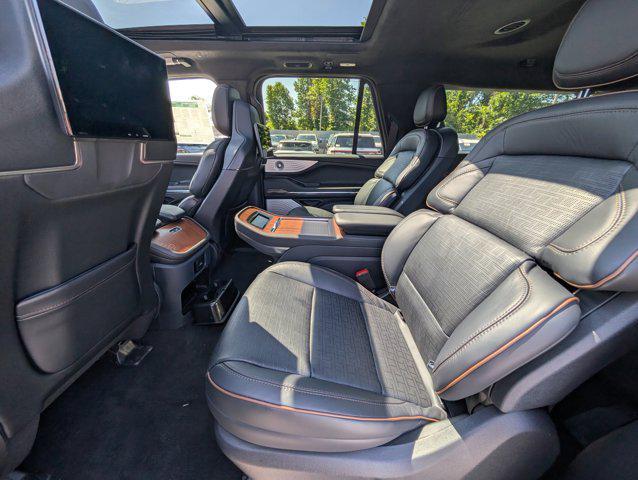 new 2025 Lincoln Navigator car, priced at $130,980