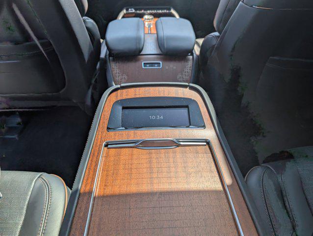 new 2025 Lincoln Navigator car, priced at $130,980