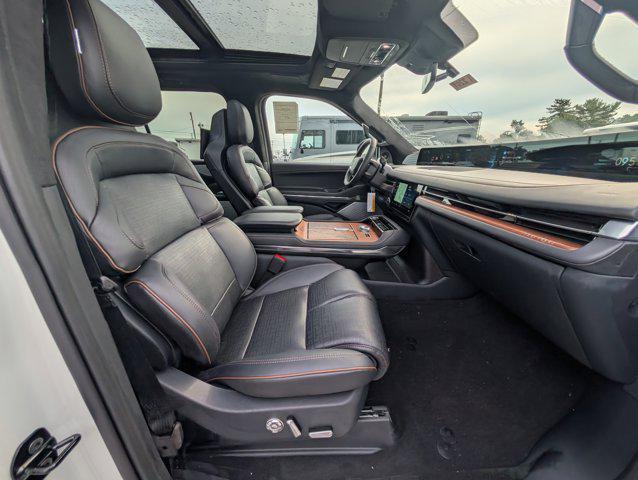 new 2025 Lincoln Navigator car, priced at $123,585