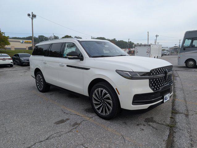 new 2025 Lincoln Navigator car, priced at $123,585