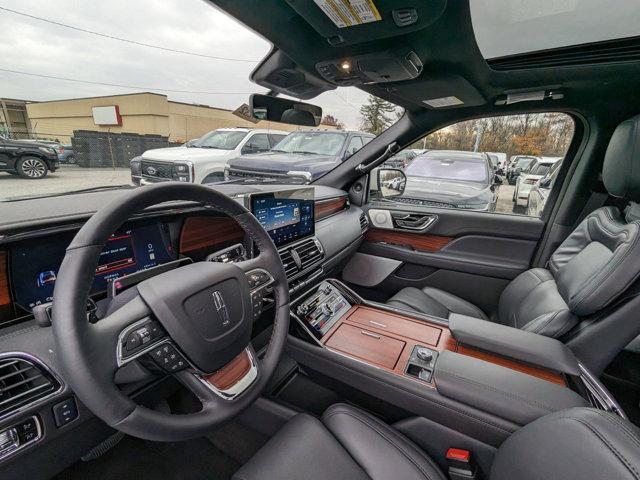 new 2024 Lincoln Navigator car, priced at $100,834