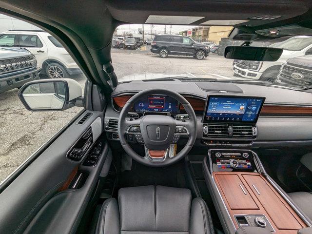 new 2024 Lincoln Navigator car, priced at $100,834