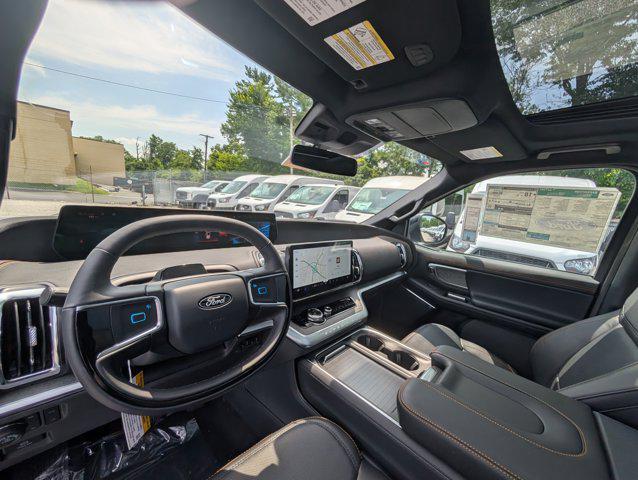 new 2025 Ford Expedition car, priced at $83,300