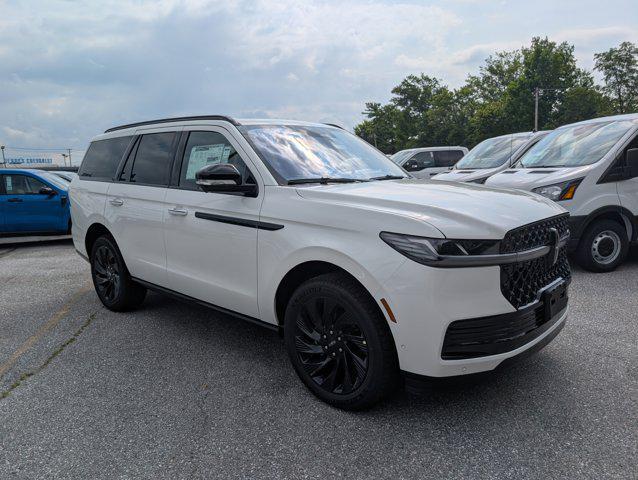 new 2025 Lincoln Navigator car, priced at $110,185