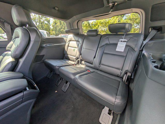 new 2025 Lincoln Navigator car, priced at $105,778
