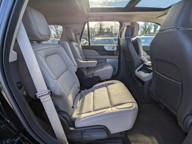 new 2024 Lincoln Navigator car, priced at $100,204