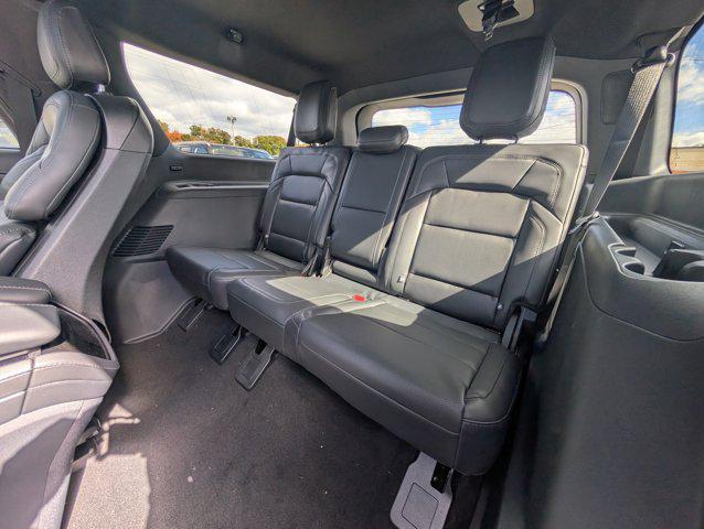 new 2025 Lincoln Navigator car, priced at $108,312