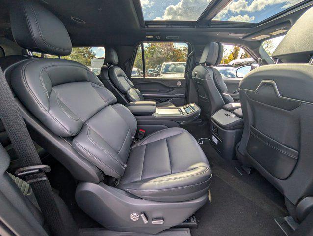 new 2025 Lincoln Navigator car, priced at $108,312