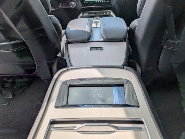 new 2025 Lincoln Navigator car, priced at $108,312