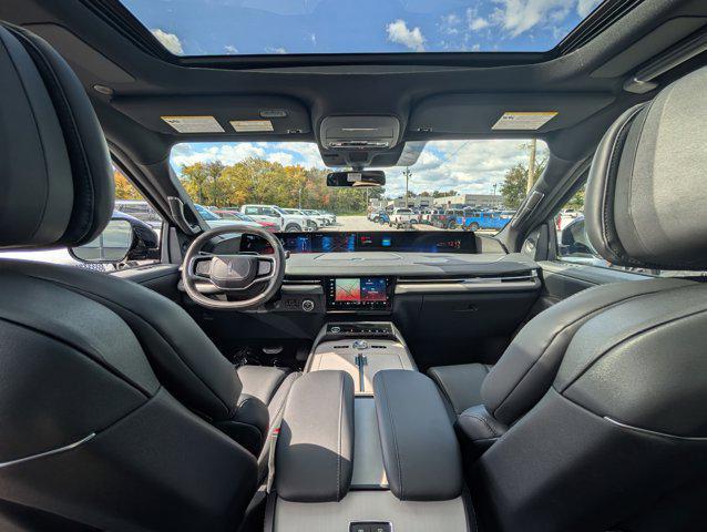 new 2025 Lincoln Navigator car, priced at $108,312