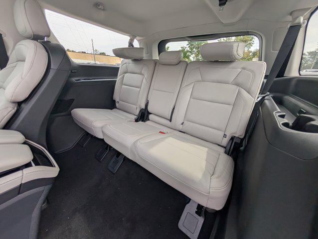 new 2025 Lincoln Navigator car, priced at $105,288