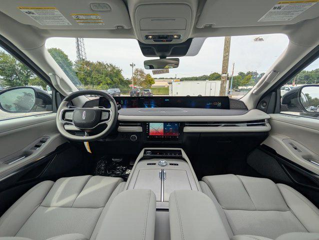 new 2025 Lincoln Navigator car, priced at $105,288