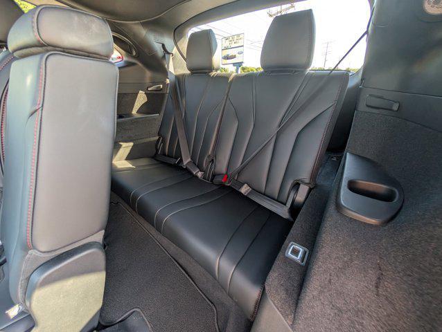 used 2022 Acura MDX car, priced at $39,500