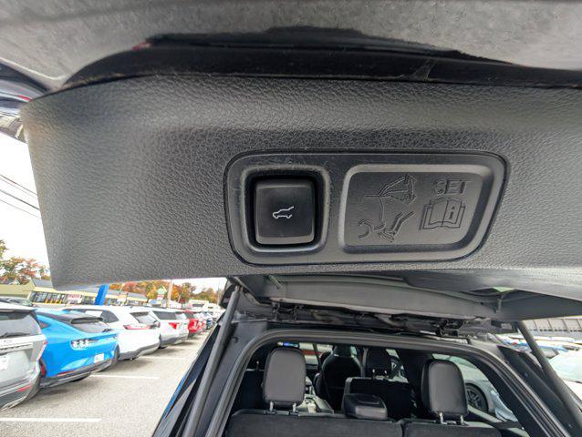 used 2020 Lincoln Navigator car, priced at $37,500